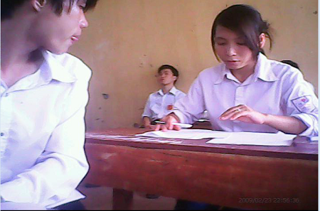 Dưới đây là những hình ảnh gian lận phòng thi có hệ thống trong môn thi Toán, sáng ngày 4/6/2012, tại Trường THPT DL Đồi Ngô (Lục Nam, Bắc Giang)